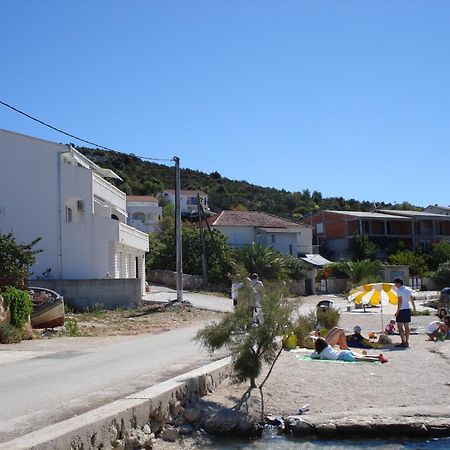 Apartments Mirko Vinišće 外观 照片